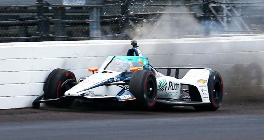 Fernando Alonso sale ileso de accidente en prácticas en Indianápolis Fernando Alonso sale ileso de accidente en prácticas en Indianápolis