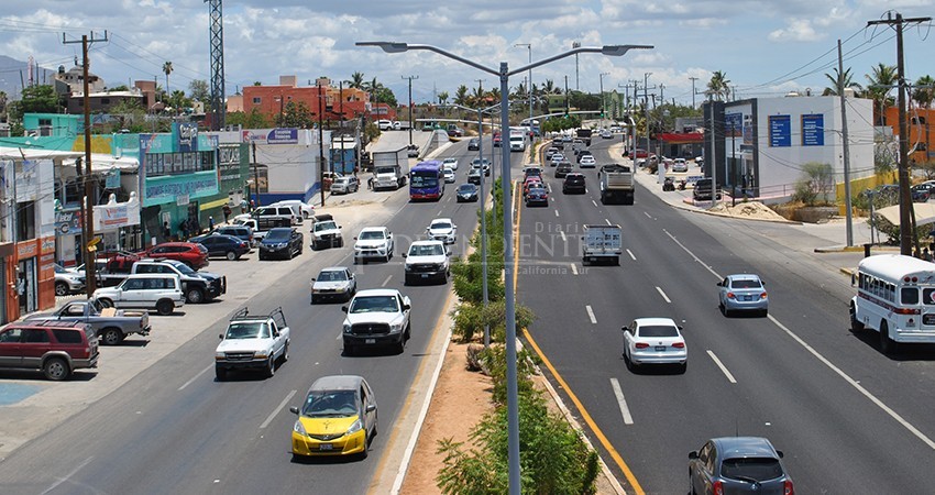Hasta 12 multas se aplican a la semana al transporte “pirata” que se proporciona en vehículos particulares 