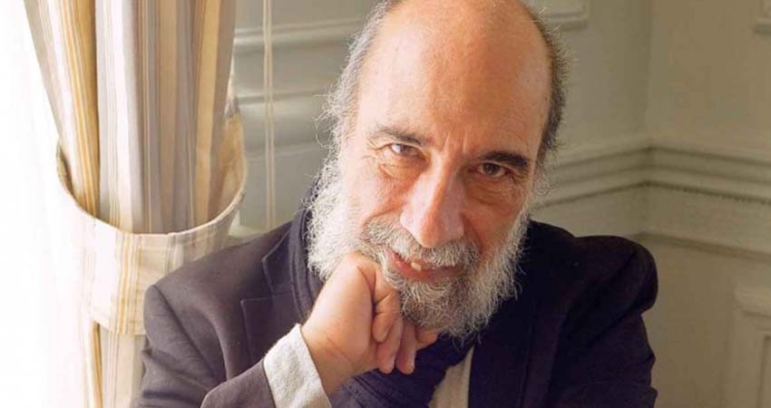 La poesía es la esperanza de quienes no tienen esperanza’: Raúl Zurita
