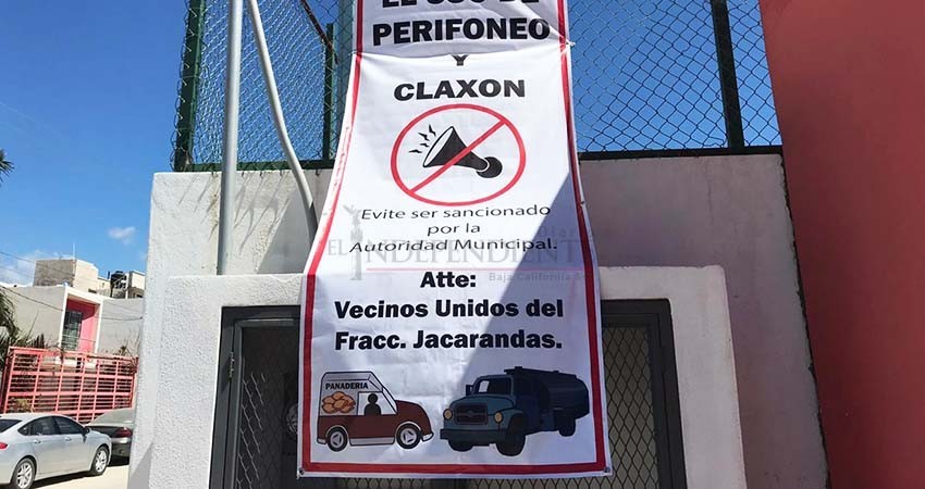 Hartos del perifoneo vecinos de la colonia Jacarandas en CSL