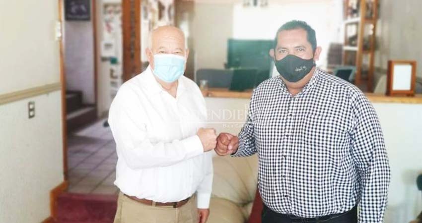 Regidor panista anuncia “adhesión” al proyecto de Víctor Castro y Morena