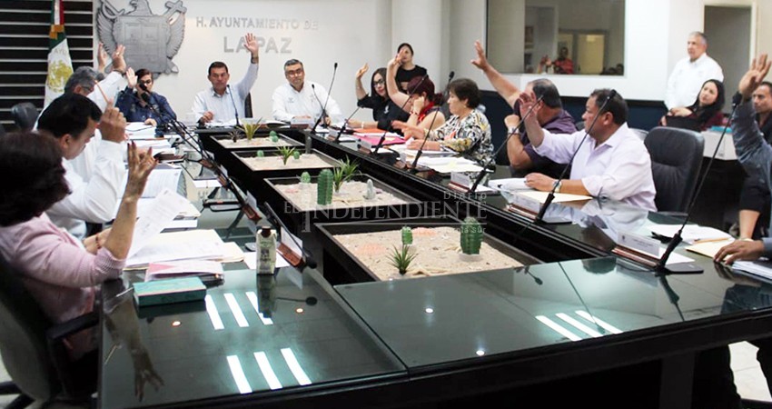 Defiende tesorero: Es facultad de regidores dar “apoyo social”