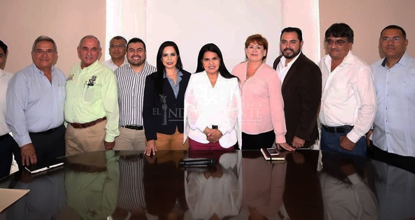 Surge nueva guerra de declaraciones entre Óscar Leggs y funcionarios municipales