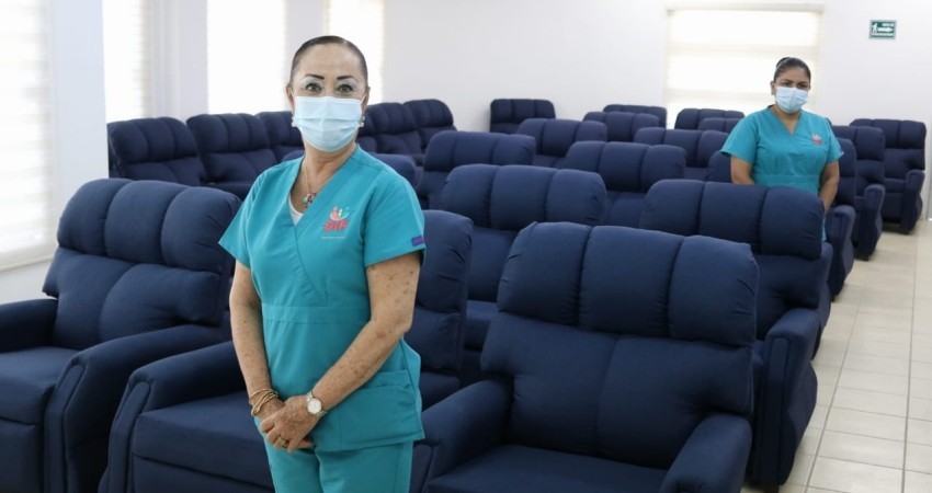 Entregan remodelación en la Casa de Día “Santa Fe” en La Paz