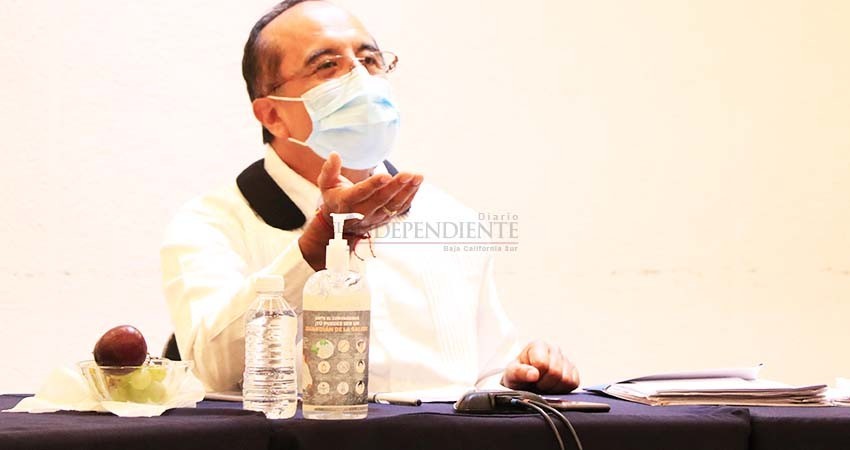 Regaña secretario de salud a políticos "ansiosos" que convocan a mitines