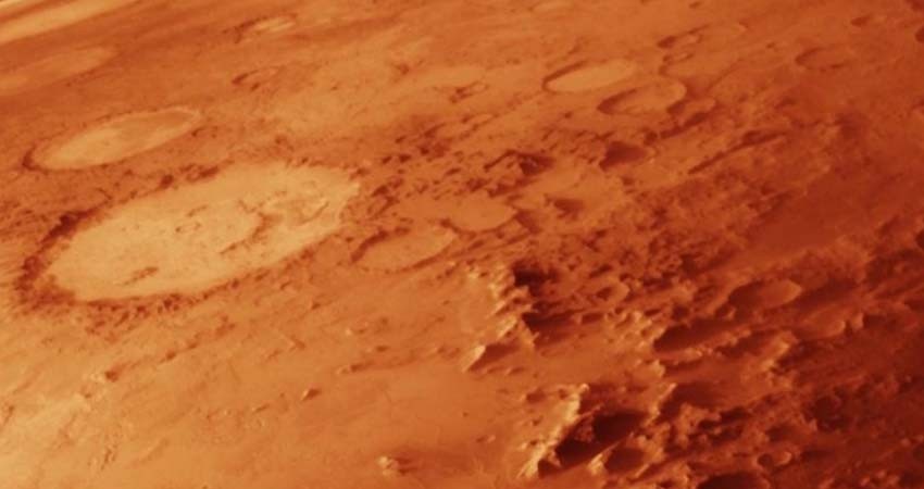 Encuentran enorme tubo de lava en Marte; NASA publica foto Encuentran enorme tubo de lava en Marte; NASA publica foto