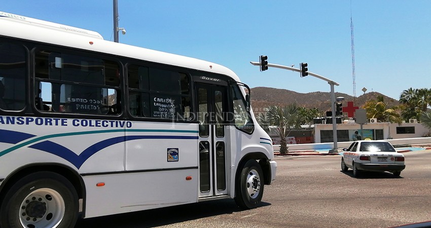 Transporte público y centros comerciales relajan “Sana Distancia” en Los Cabos Transporte público y centros comerciales relajan “Sana Distancia” en Los Cabos