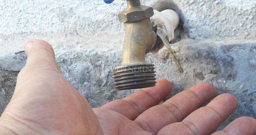 Estamos en la disposición de resolver quejas por altos cobros de agua: Regidor Estamos en la disposición de resolver quejas por altos cobros de agua: Regidor