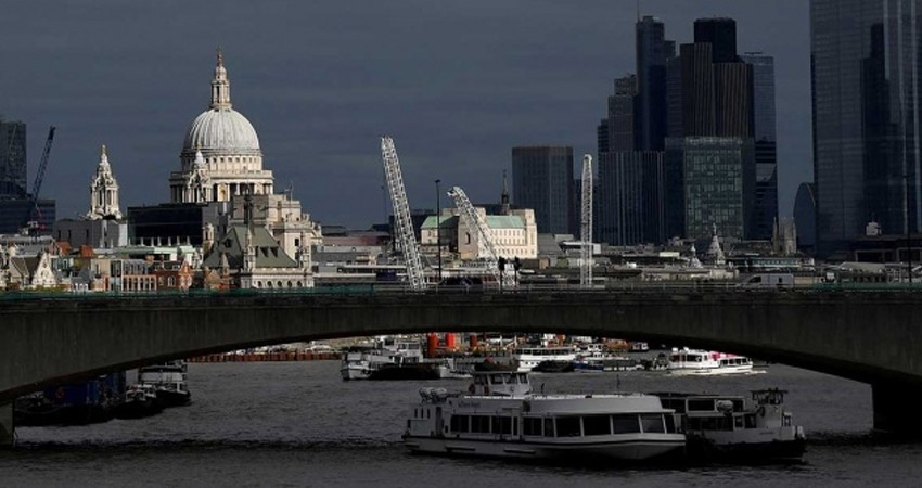 Johnson, a punto de anunciar el reconfinamiento de Inglaterra