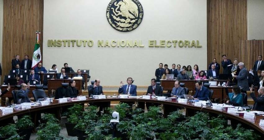 INE vigilará uso de lenguaje incluyente y no sexista en campañas