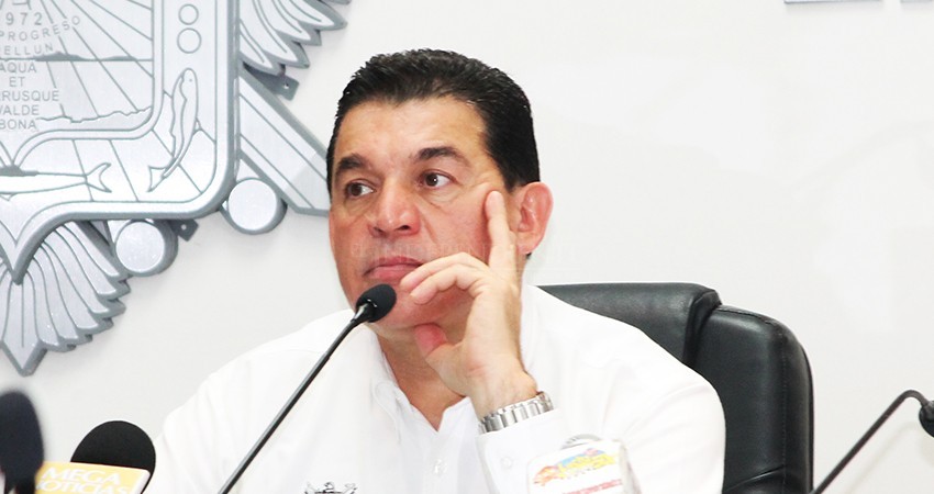 Rechaza alcalde de La Paz tener concesión en Zona Federal Marítimo Terrestre  Rechaza alcalde de La Paz tener concesión en Zona Federal Marítimo Terrestre