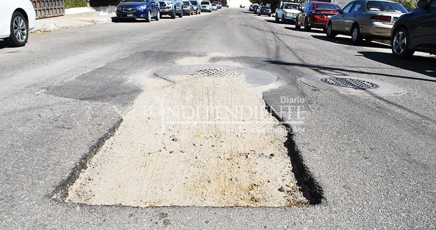 Persisten quejas sobre calles dañadas por reparaciones al sistema de drenaje