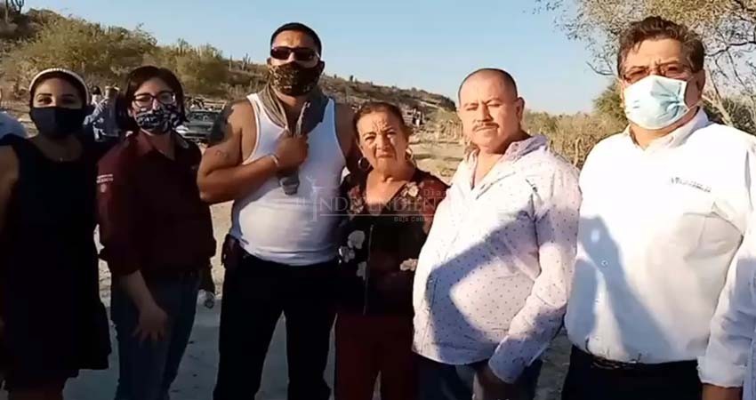 Batalla campal: Palos, pedradas y al final un “arreglo”; todo por limpiar el arroyo Las Pocitas Batalla campal: Palos, pedradas y al final un “arreglo”; todo por limpiar el arroyo Las Pocitas