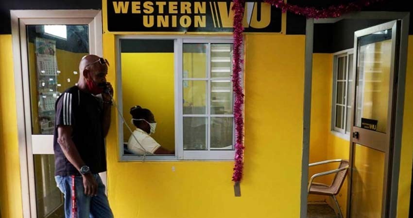 Western Union cierra en Cuba y abre crisis de remesas