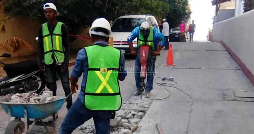 Diez años después, cumplen con la construcción de baños públicos en El Médano Diez años después, cumplen con la construcción de baños públicos en El Médano