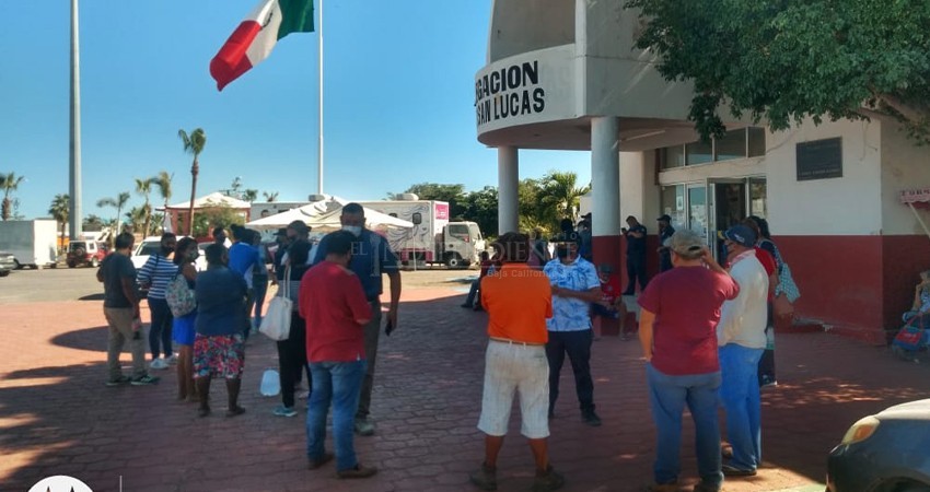 Sin acuerdo para solucionar conflicto en Tianguis de Las Palmas Sin acuerdo para solucionar conflicto en Tianguis de Las Palmas