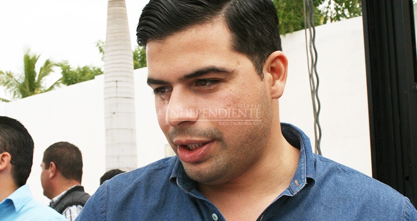 Buscará Manuel Cota candidatura de Morena por alcaldía de La Paz