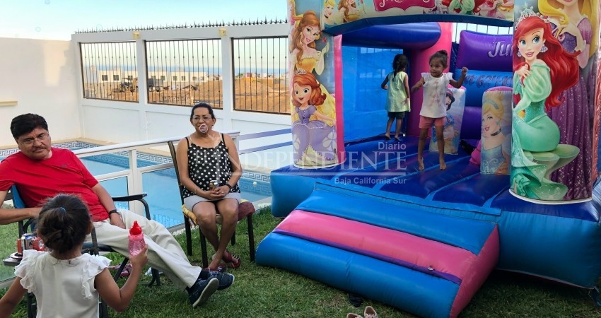 Airbnb prohíbe renta de casas vacacionales para Covid-fiestas