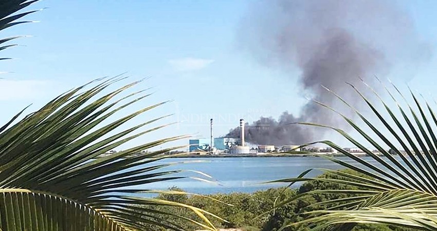 Se incendia termoeléctrica de San Carlos