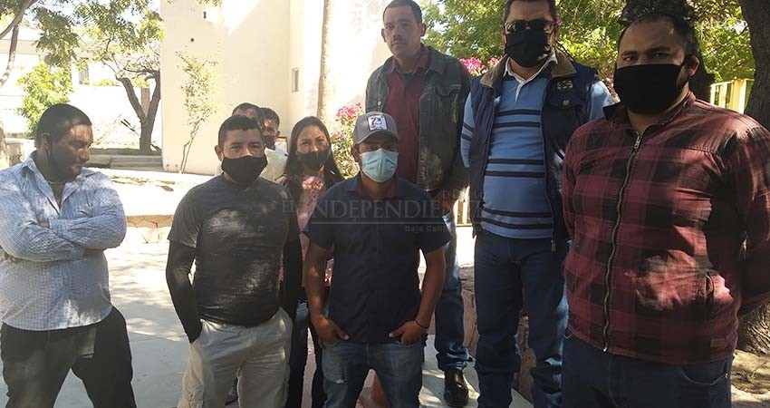 IMSS contrató a una constructora que los maltrató, ahora les debe aguinaldo y finiquito IMSS contrató a una constructora que los maltrató, ahora les debe aguinaldo y finiquito