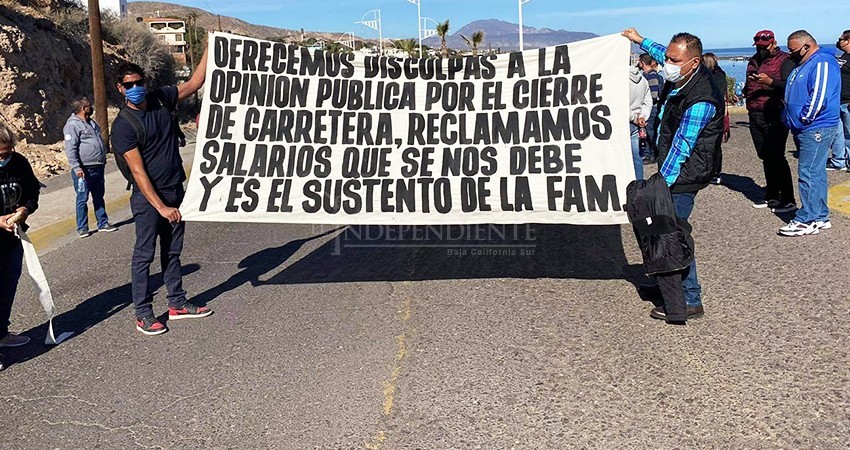 Continúa la protesta en Mulegé: la quincena de los burócratas ya se retrasó una semana Continúa la protesta en Mulegé: la quincena de los burócratas ya se retrasó una semana