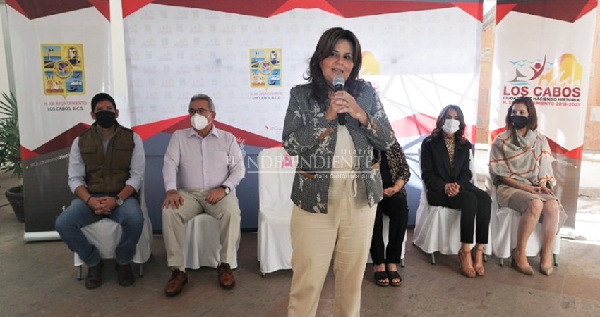 Señalan a la alcaldesa de Los Cabos y a su oficial mayor de actos de corrupción