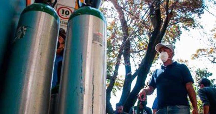 Tiran 1,200 perfiles de FB por lucrar con tanques de oxígeno