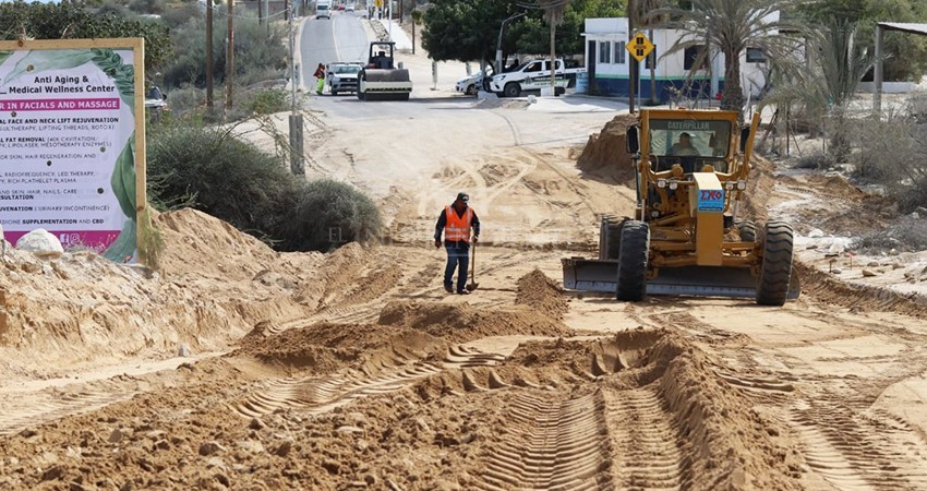 Después de 20 años, el Ayto de La Paz emprende obra de pavimentación en El Sargento