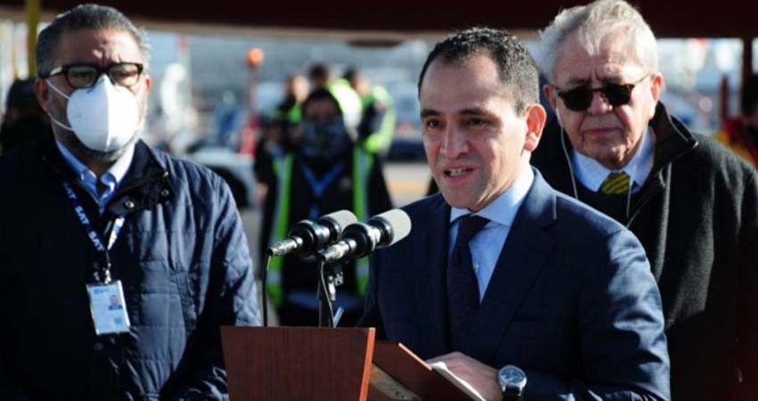 Hacienda vigila entrega de vacunas de Pfizer contra covid