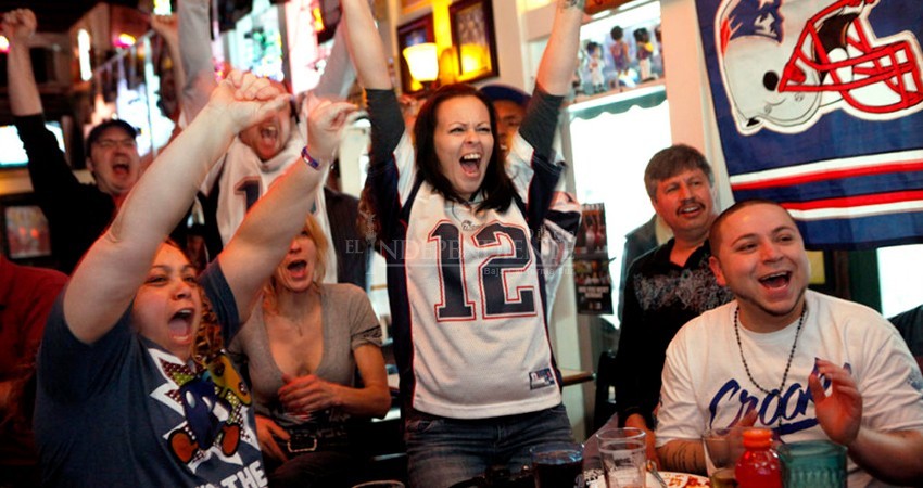 A pesar de los contagios, bares y restaurantes de Los Cabos promueven el Súper Bowl