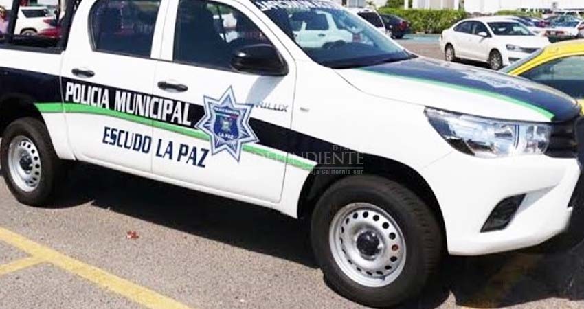 Abren boquete en la pared para robar el Club Los Gavilanes Abren boquete en la pared para robar el Club Los Gavilanes