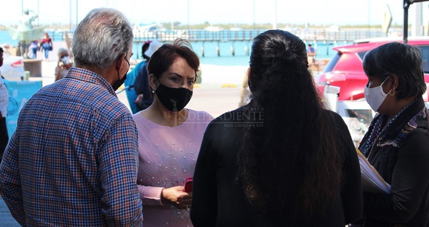 Diputada se compromete a solucionar el conflicto del Mercado Orgánico Artesanal