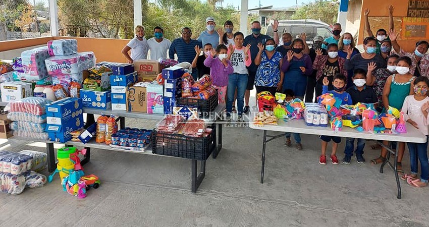 Turistas donan tiempo y recursos para comunidades vulnerables