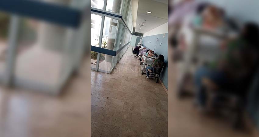 En ISSSTE Conchalito atienden pacientes Covid en los pasillos