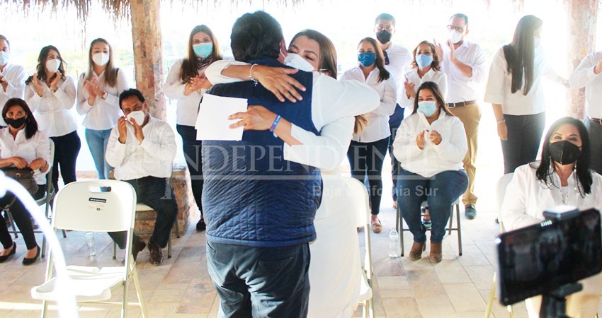 Ausentes los protocolos de salud, en el registro Lupita Saldaña por la alcaldía de Los Cabos