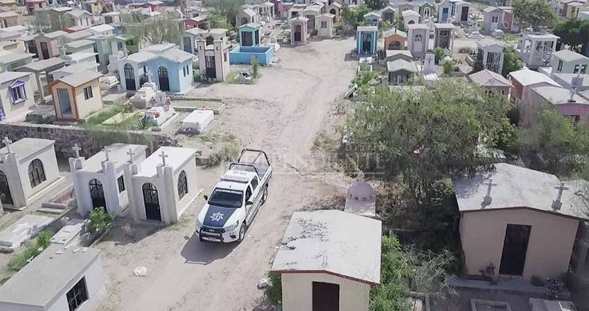 Se reforzará vigilancia en panteones de La Paz, compromete el Capitán Valdés Se reforzará vigilancia en panteones de La Paz, compromete el Capitán Valdés