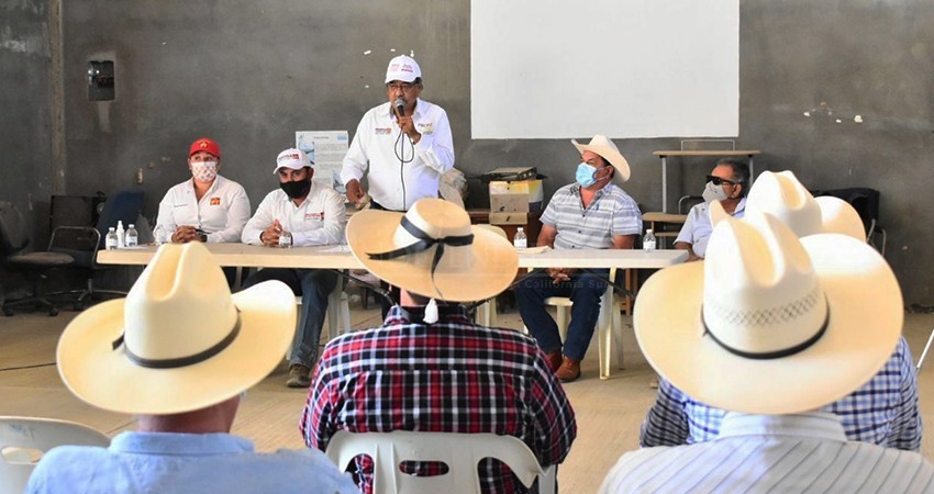 Oscar Leggs brinda respaldo a ganaderos y se compromete a consolidar el mercado interno