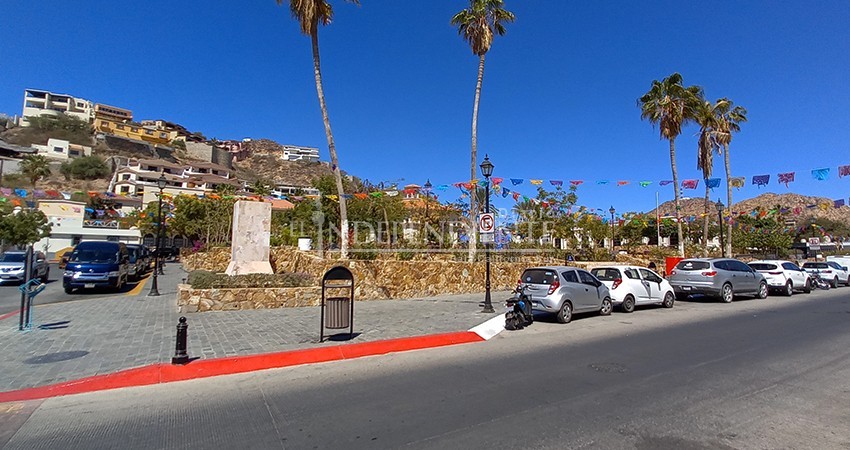 El ambulantaje “golpea” la economía del comercio formal: AC de Empresarios de Los Cabos El ambulantaje “golpea” la economía del comercio formal: AC de Empresarios de Los Cabos