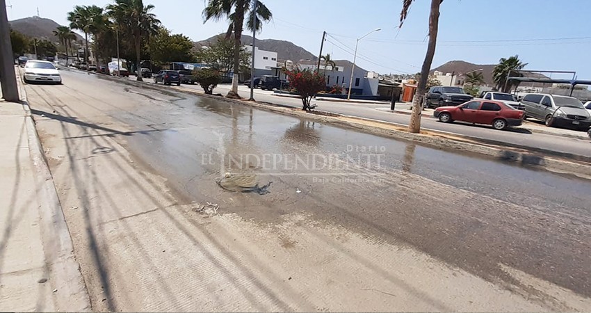 Siguen aguas negras afectando a colonias de Cabo San Lucas Siguen aguas negras afectando a colonias de Cabo San Lucas