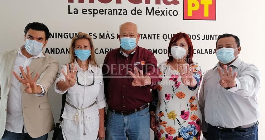 Perredistas dejan 20 y 30 años de militancia, para sumarse a proyecto de la 4T y Víctor Castro Perredistas dejan 20 y 30 años de militancia, para sumarse a proyecto de la 4T y Víctor Castro