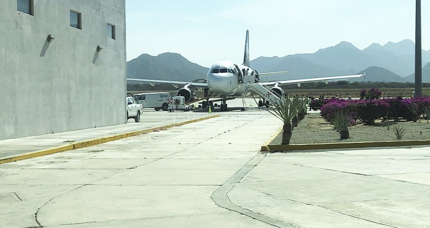 Minimiza AMLO degradación aérea de México ante la FAA