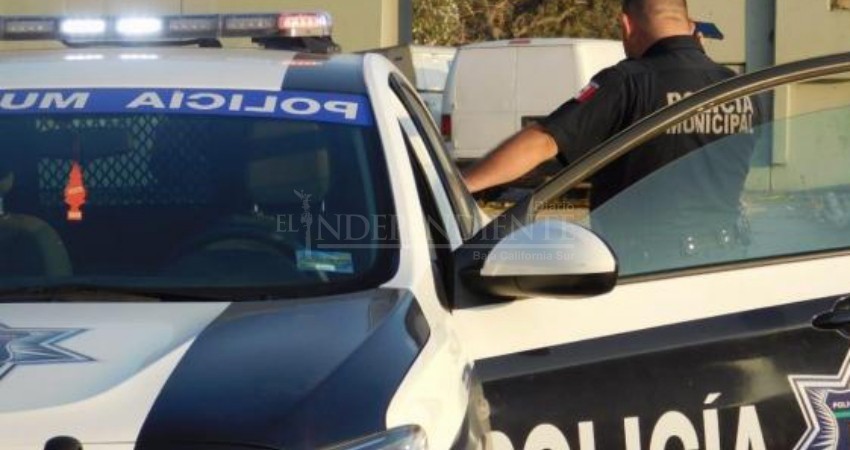 Le dieron un navajazo para despojarla de su carro Le dieron un navajazo para despojarla de su carro