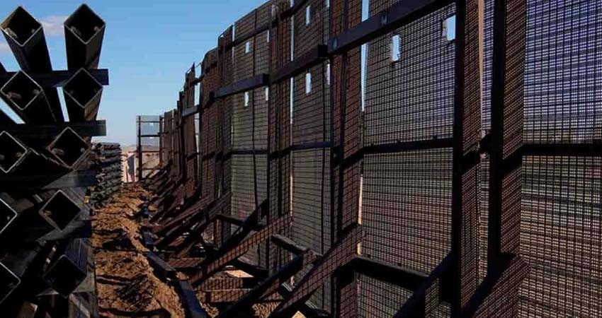 Biden destinará fondos del muro fronterizo a militares y limpieza de obras