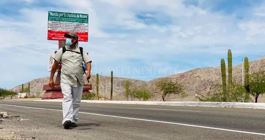 Buscando a su hijo, padre sudcaliforniano viaja a pie desde La Paz a CDMX Buscando a su hijo, padre sudcaliforniano viaja a pie desde La Paz a CDMX