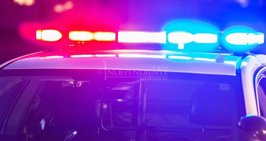 Supuestos ministeriales bajan a la fuerza de su coche a un hombre y lo privan de la libertad