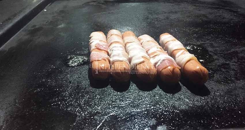 Vendedores de comida en vía pública piden "piso parejo" en aplicación de restricciones Vendedores de comida en vía pública piden "piso parejo" en aplicación de restricciones