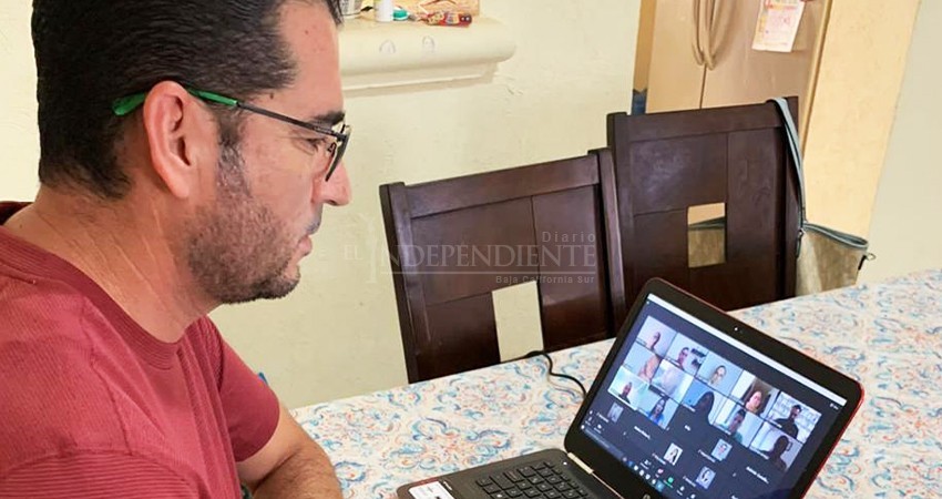 Capacitan a docentes de básica en modelo a distancia y prevención de Covid-19