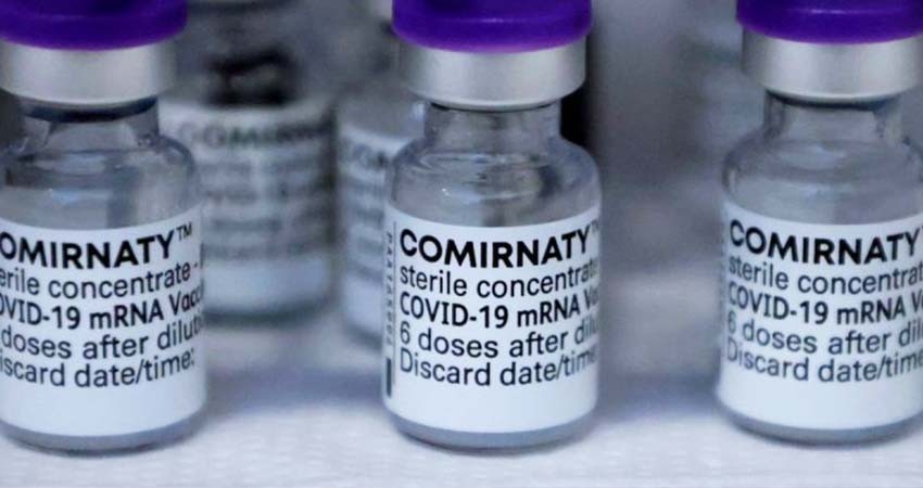 Descartan que vacuna Pfizer aumente riesgo cardiovascular en mayores de 75 años