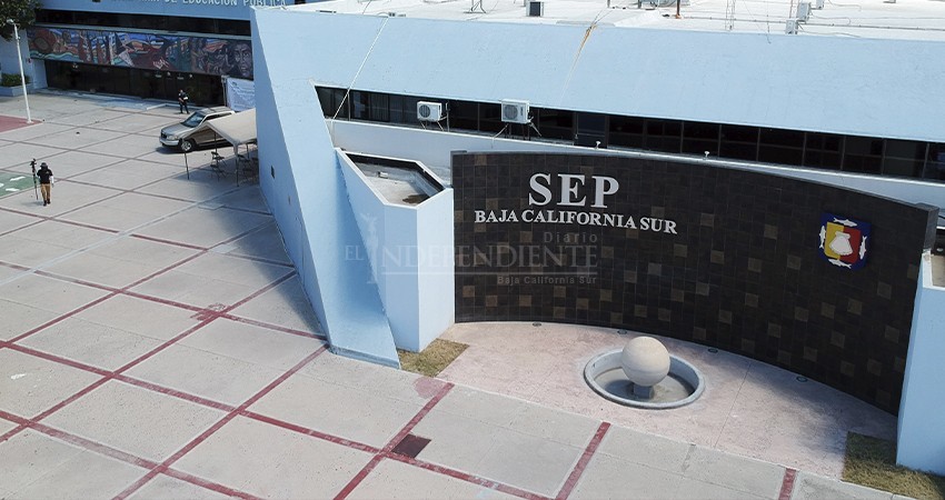 SEP afectará plazas de maestros de secundaria en BCS que cobran por hora, acusan SEP afectará plazas de maestros de secundaria en BCS que cobran por hora, acusan