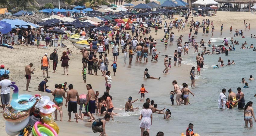 Siete de cada 10 mexicanos pagan vacaciones a meses sin intereses